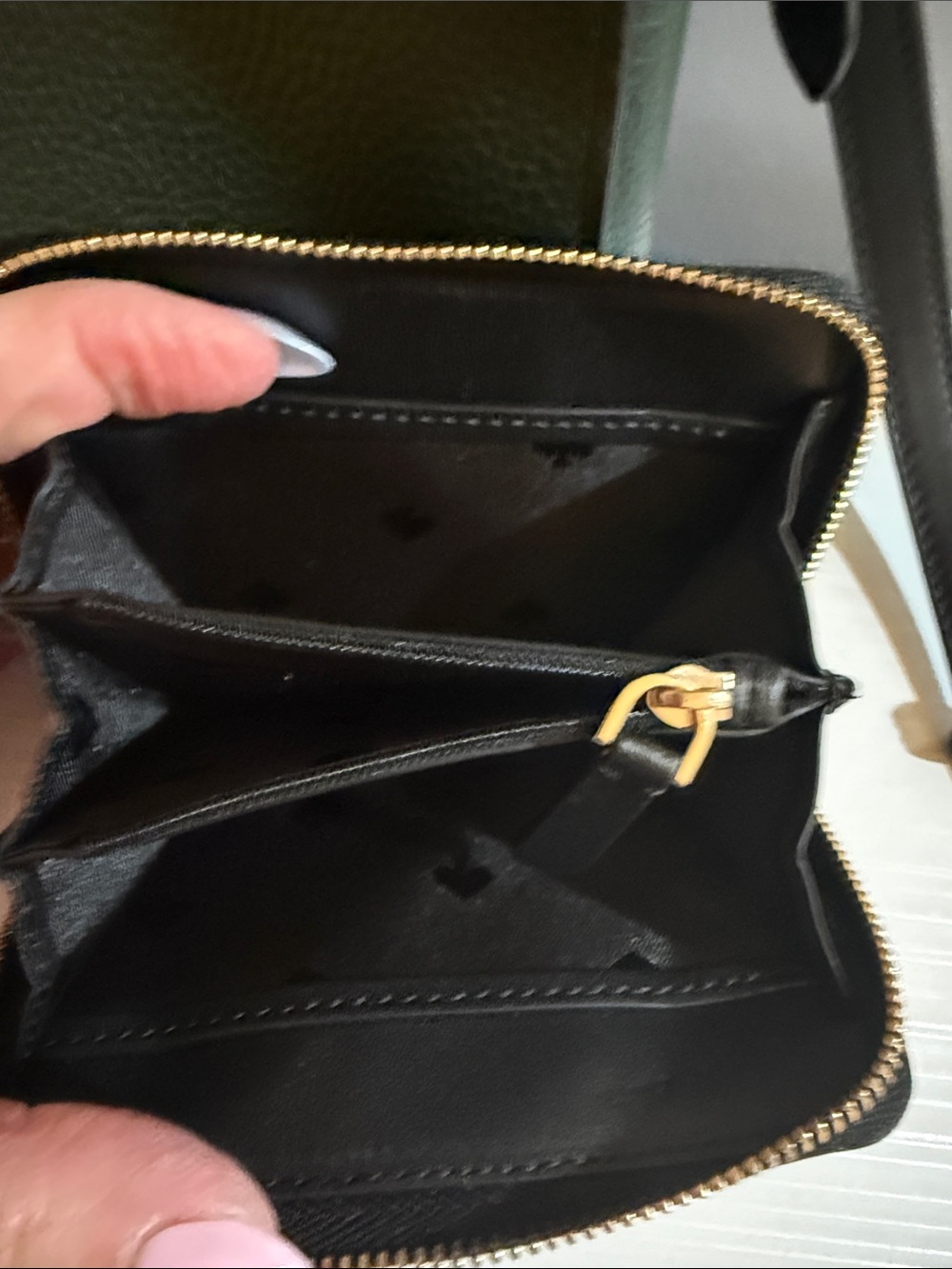 Kate Spade Lane Small Satchel w/ matching wallet. Includes scarf. - Picture 6 of 7
